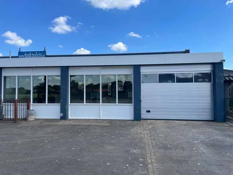 Bedrijfshal te Huur Beringe 100m² - 1440m² Opslag Showroom Kantoor Werkplaats