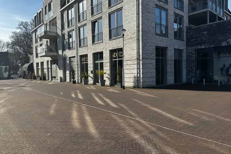 Winkel te huur Berkel-Enschot Koningsoord 103m2