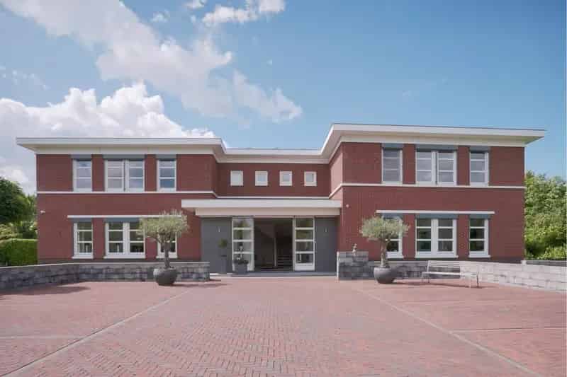 Luxe Villa te Koop OverGooi: Binnenzwembad, Gastenverblijf, 963m2