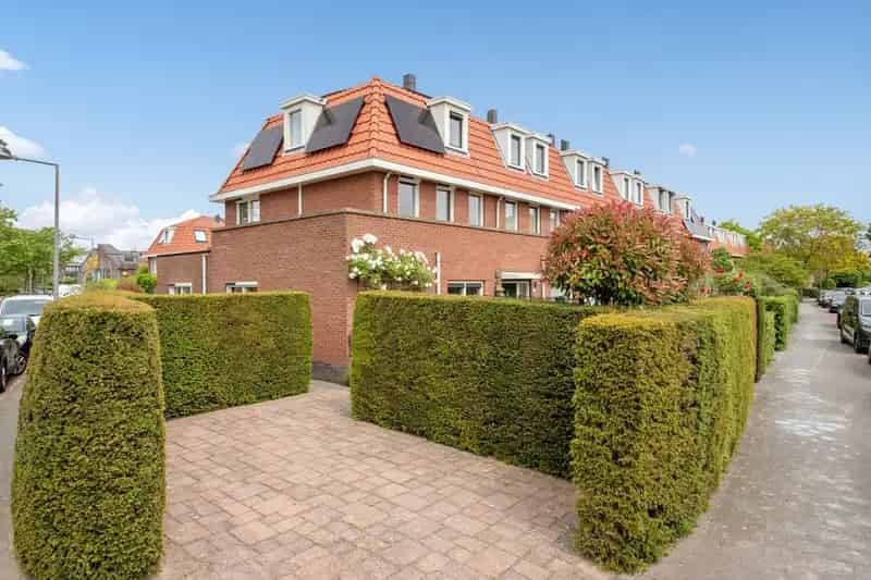 Hoekhuis Zandberglaan 2493 BJ Den Haag 158m2 4 slaapkamers