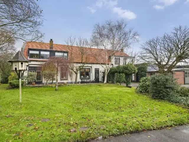 Landelijke woning met paardenweide te koop Noordwijk