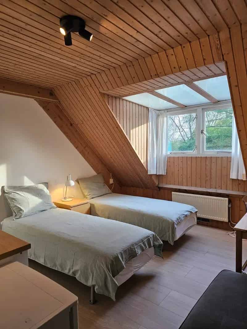 Kamer in BNB Valthermond - Ruime kamer met fiets