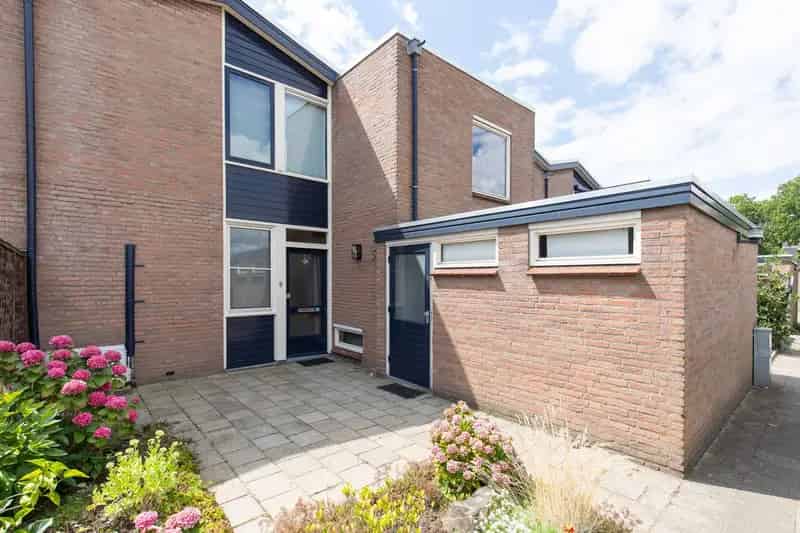 Appartement te koop Duiven: Instapklare benedenwoning met tuin