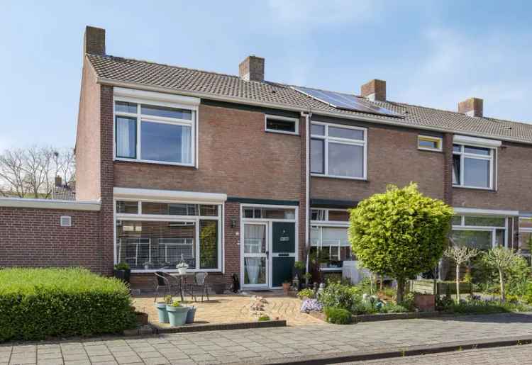 Instapklare Hoekwoning 3 Slaapkamers Serre Nieuwe Badkamer
