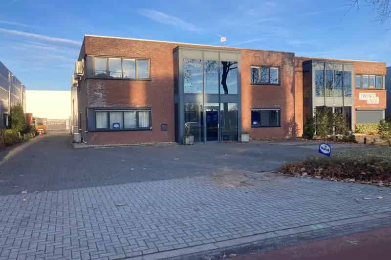 Bedrijfshal te Huur Nijverdal 690m2