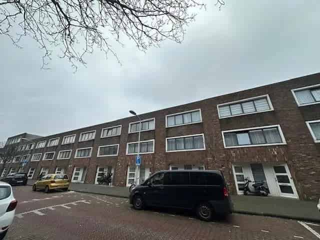 Huis te koop: Ruime 5-slaapkamer woning Den Haag