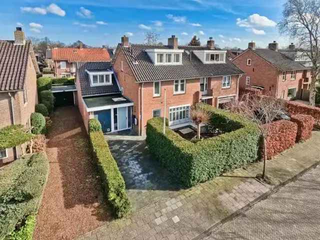 221m² Heerlijk Familiehuis Badhoevedorp 4 slaapkamers gerenoveerd 2018