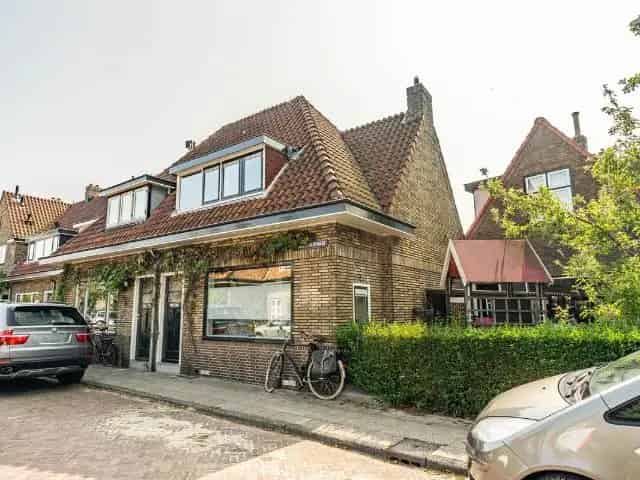 Jaren 30 woning Leiden Tuinstadwijk 3 slaapkamers zonnige tuin