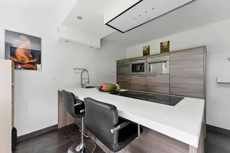 Moderne Eindwoning Hoogvliet 3 Slaapkamers Tuin Dakterras