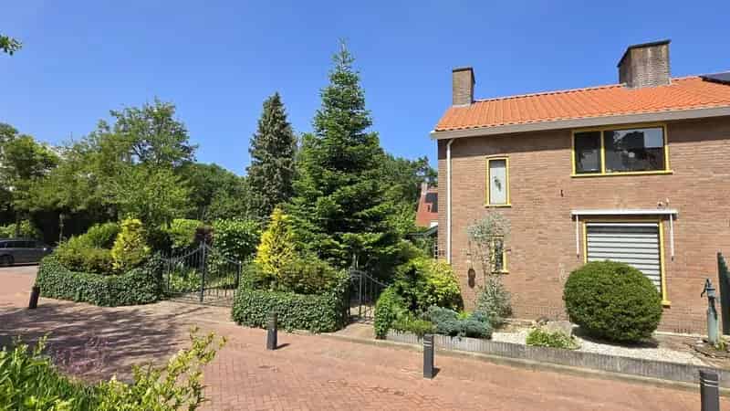 Jaren 50 Hoekwoning Heveadorp Ruim Perceel Garage Tuinhuis