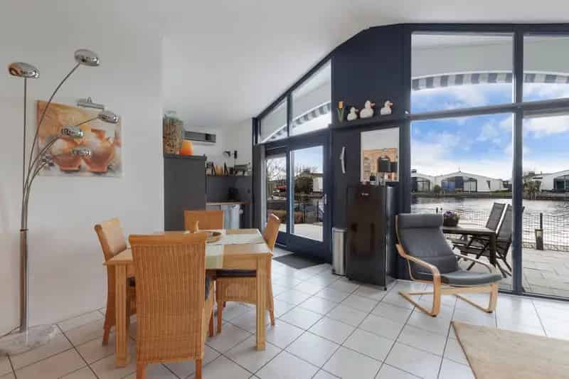 Recreatiebungalow Lemmer Aan Het Water Met Aanlegsteiger