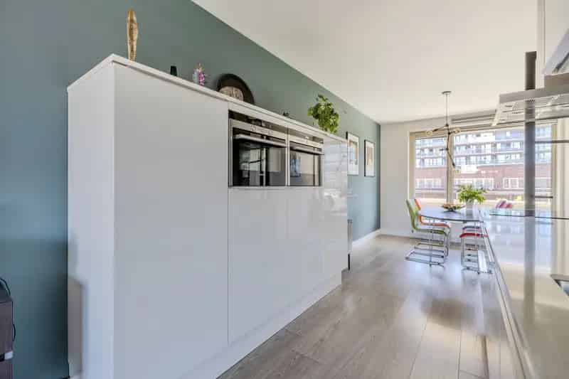 Amsterdam Nieuw-West Appartement 105m2 2 Slaapkamers Parkeerplaats Energielabel A+