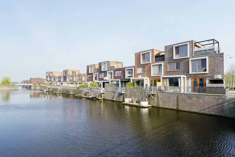 Huis te koop Amersfoort: Luxe woning aan het water met dakterras