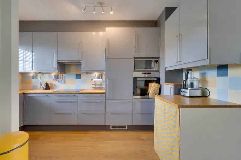 Amsterdam Noord 4 Kamerappartement 84m2 Balkon Nabij Openbaar Vervoer