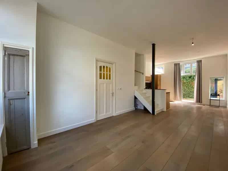 Te Huur: Ruime Benedenwoning Groningen Oosterpoort 2 slaapkamers