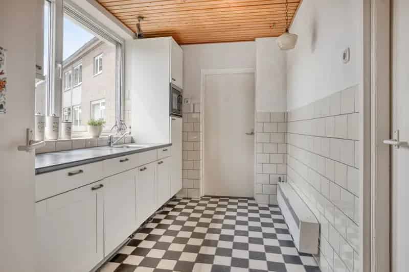 Ruime 5 Slaapkamers Tweekapper Alphen Groene Tuin