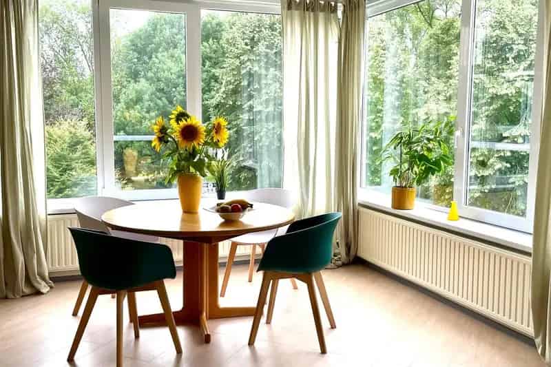 Modern appartement Sluis 78m² 55 plusser