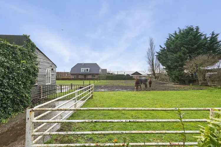 Landelijke woning paardenliefhebbers manege 3856m2