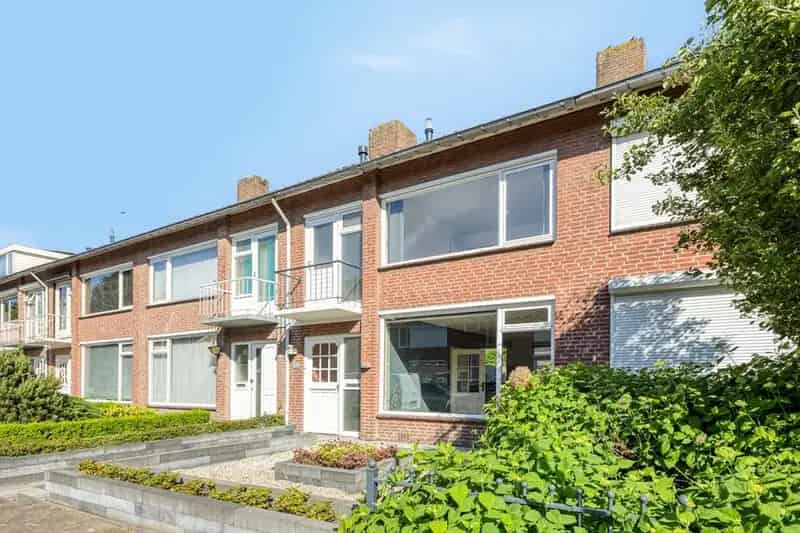 Tussenwoning Best 4 slaapkamers moderne keuken tuin