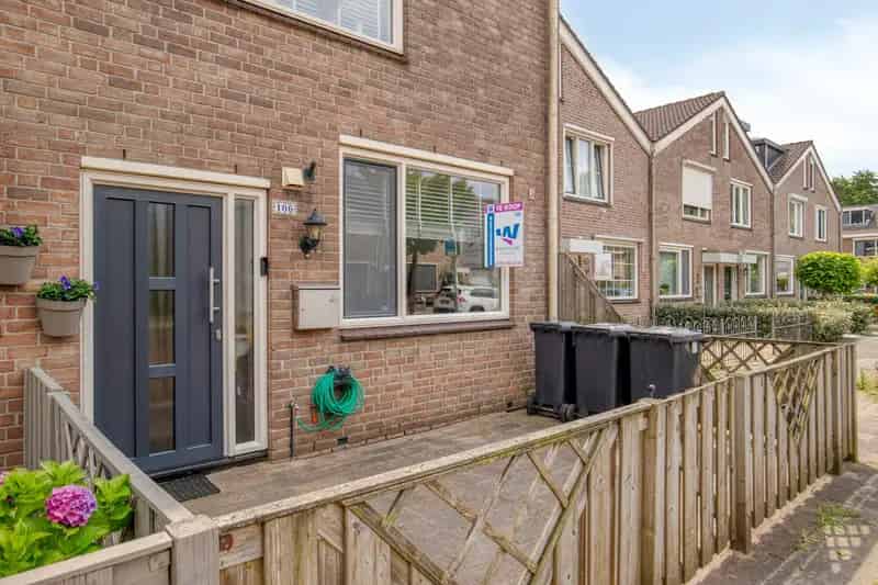 Ruime eengezinswoning Rotterdam Zevenoord 3 slaapkamers tuin