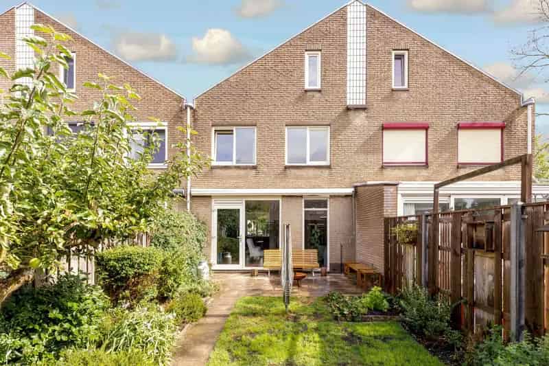 5 Slaapkamers Eengezinswoning Almere Muziekwijk