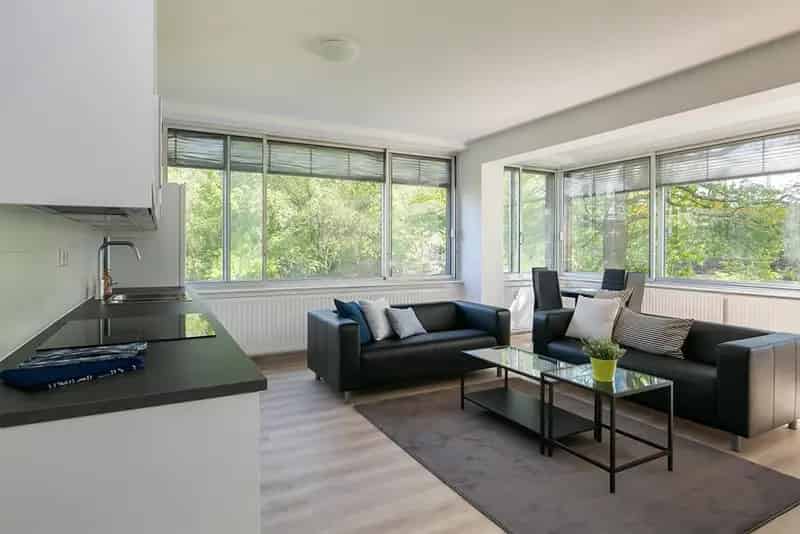 4 Kamer Appartement 115m2 Gemeubileerd 1961