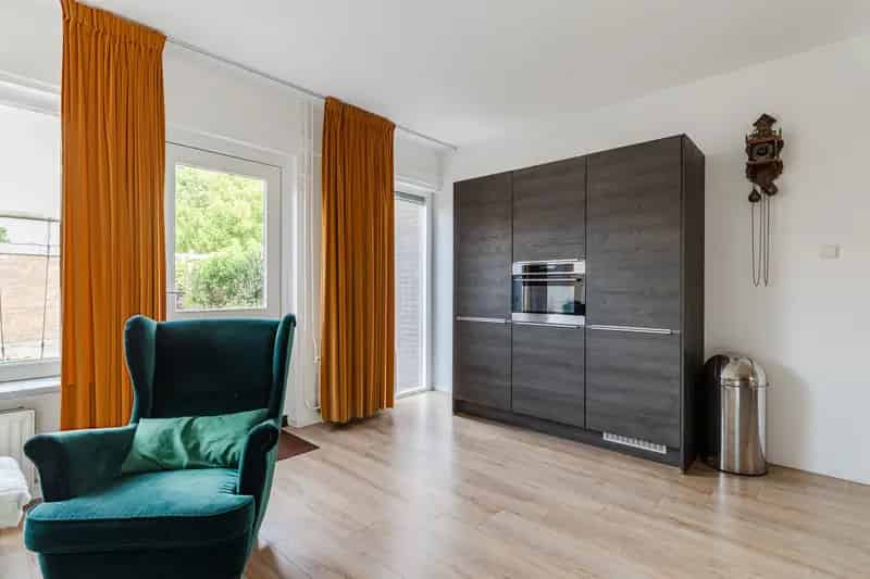 Huis te koop Barneveld: gerenoveerde tussenwoning met 3 slaapkamers