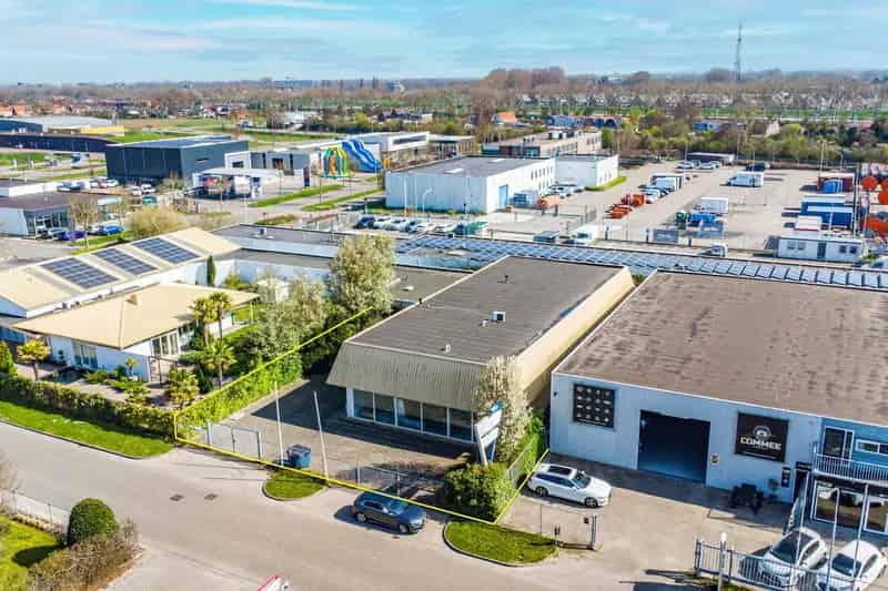 Bedrijfshal met woning te koop Vlissingen
