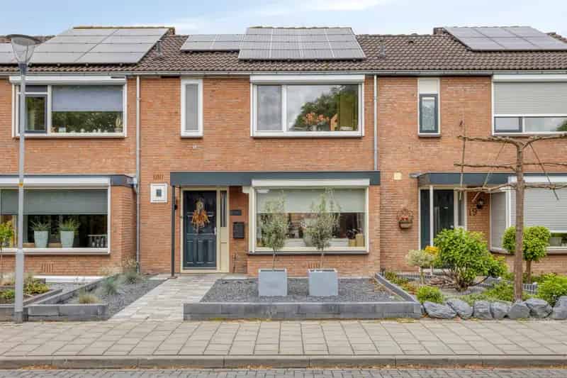 Eengezinswoning Dodewaard 4 slaapkamers moderne keuken
