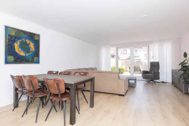 Ruime Tussenwoning 4 Slaapkamers Hoorn Nieuwe Steen