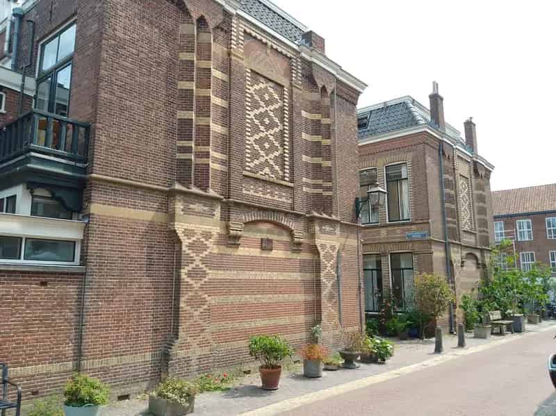 Rijksmonumentale Benedenwoning Haarlem Tuin