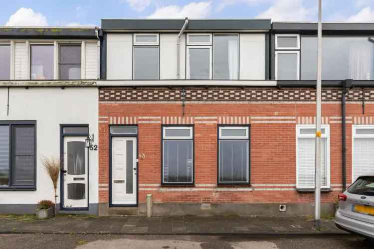Dijkwoning met souterrain en vrij uitzicht