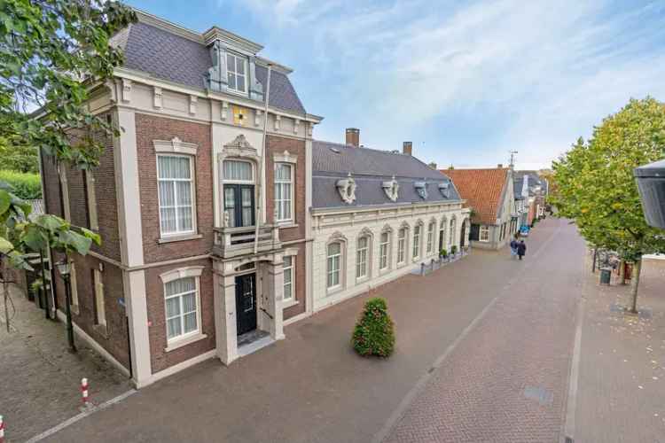 Monumentale pand te koop Gemert Kerkstraat