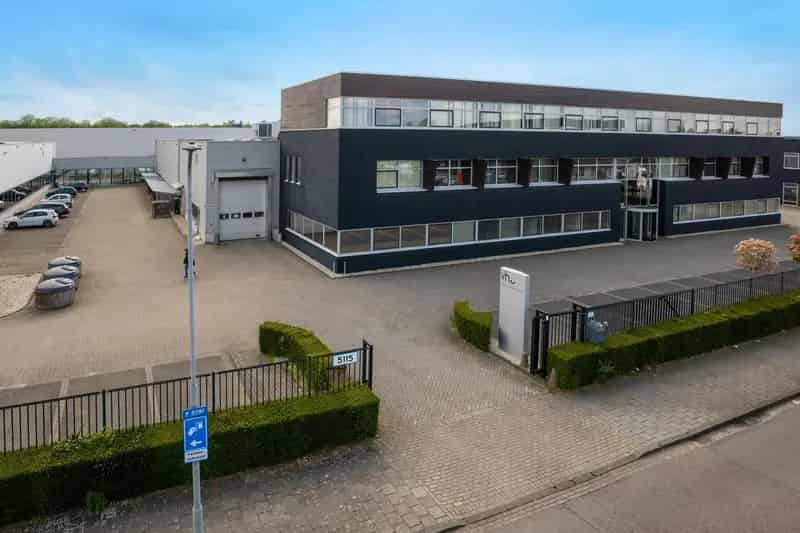 Bedrijfshal Eindhoven 5706m2  - Ruimte Parkeer Cleanroom
