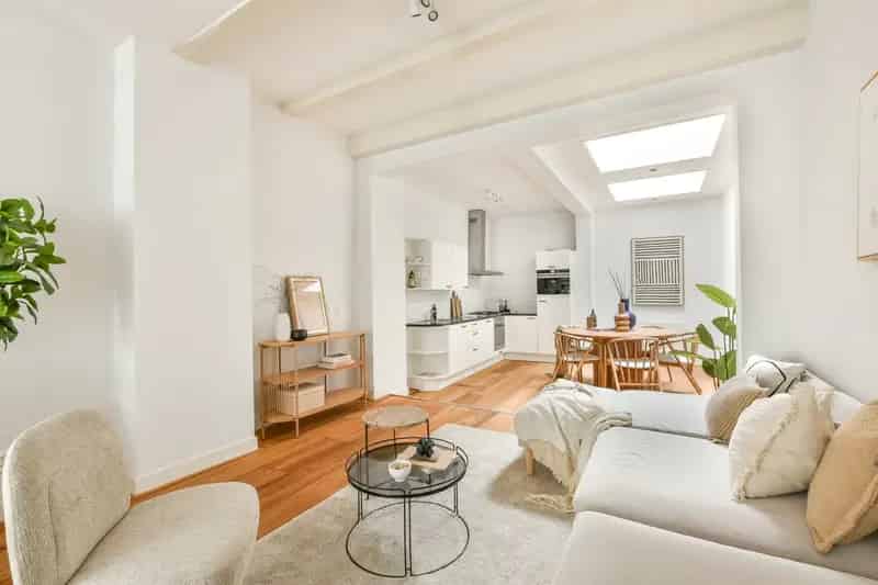Huis te koop Amsterdam Blauwburgwal: Dubbel benedenhuis in monumentaal pand