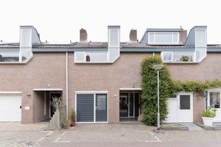 Ruime Familiewoning 4 slaapkamers Sterrenburg III