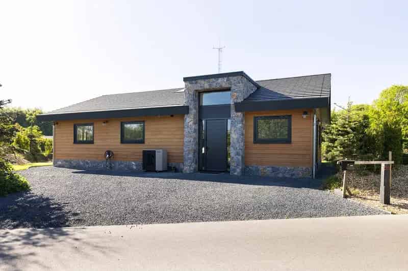 Huis te koop Almere Hout: Luxe bungalow 2024