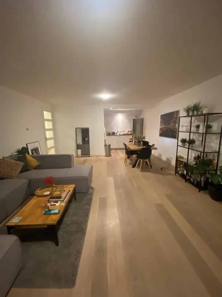 Kamer Amsterdam West - Ruime kamer voor werkende professional