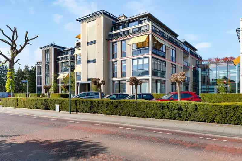 Luxe appartement Baarn Centrum 184m2 Terras 80m2 Twee parkeerplaatsen