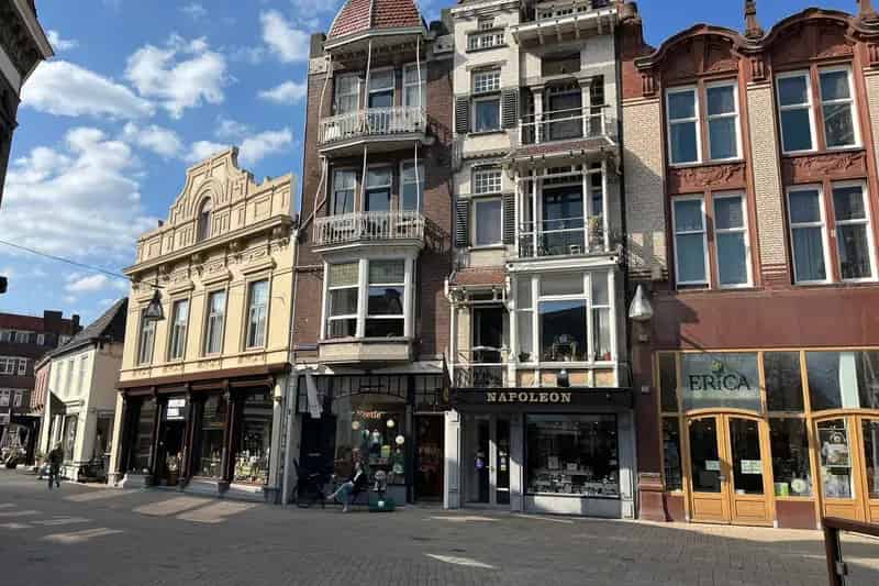 Winkel te Huur Heuvelstraat Tilburg 90m²