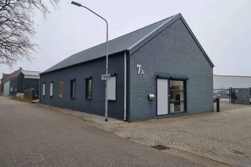 Bedrijfshal Te Huur Tegelen 230m² Kantoorruimte Opslag