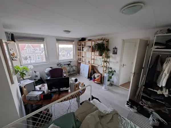 Kamer Rotterdam: Rustige kamer voor werkende/studerende