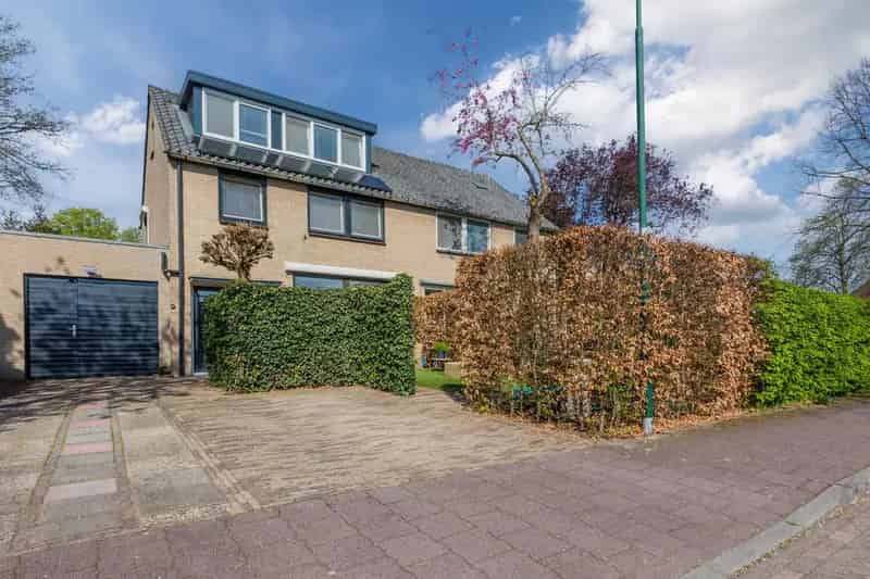Luxe 2-onder-1-kapwoning Leusden-Zuid