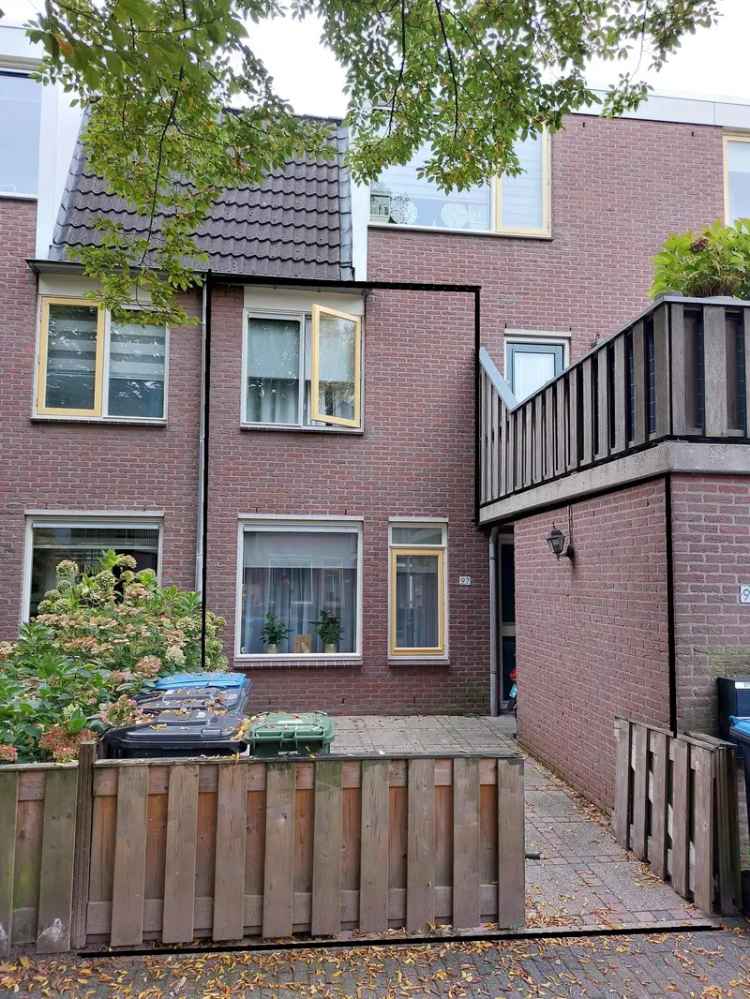 Gezinwoning De Laar West - Rustig gelegen met vrij parkeren