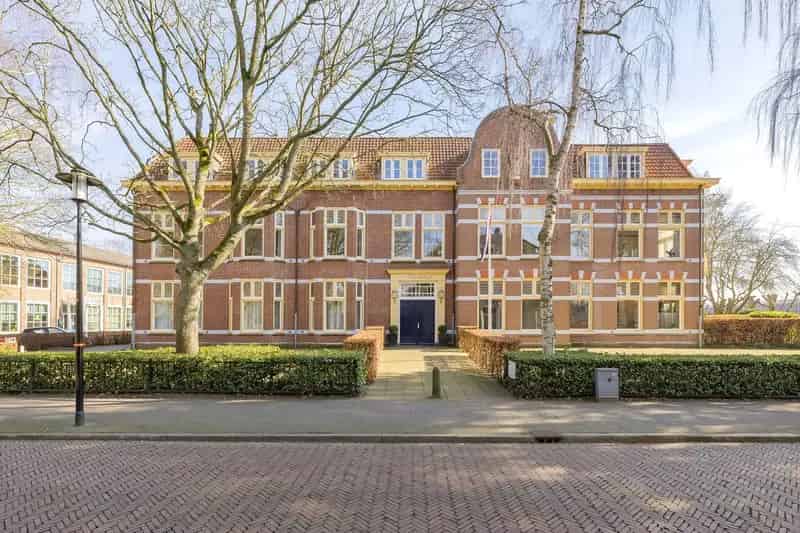 Luxe 3 Kamer Appartement Hillegom 119m2 Garage Atelier