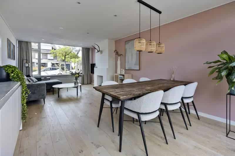 Ruime Hoekwoning Prinsenbeek 4 Slaapkamers Diepe Tuin