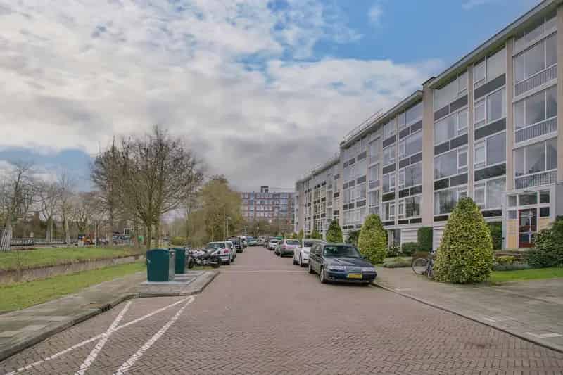Licht 3-kamerappartement Mariahoeve  86m² Vrij Uitzicht