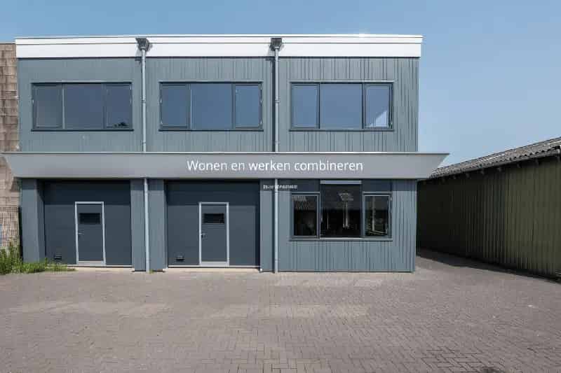 Bedrijfshal Westzaan Wonen Werken 210m2 Uitbreidbaar