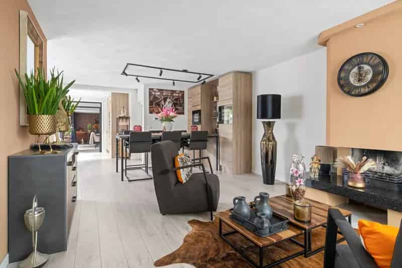 Ruime Hoekwoning in Etten Leur voor Gezinnen