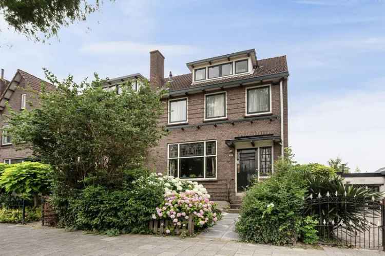 Huis Te Koop in 117, Reeweg Oost, Dordrecht, Zuid-Holland